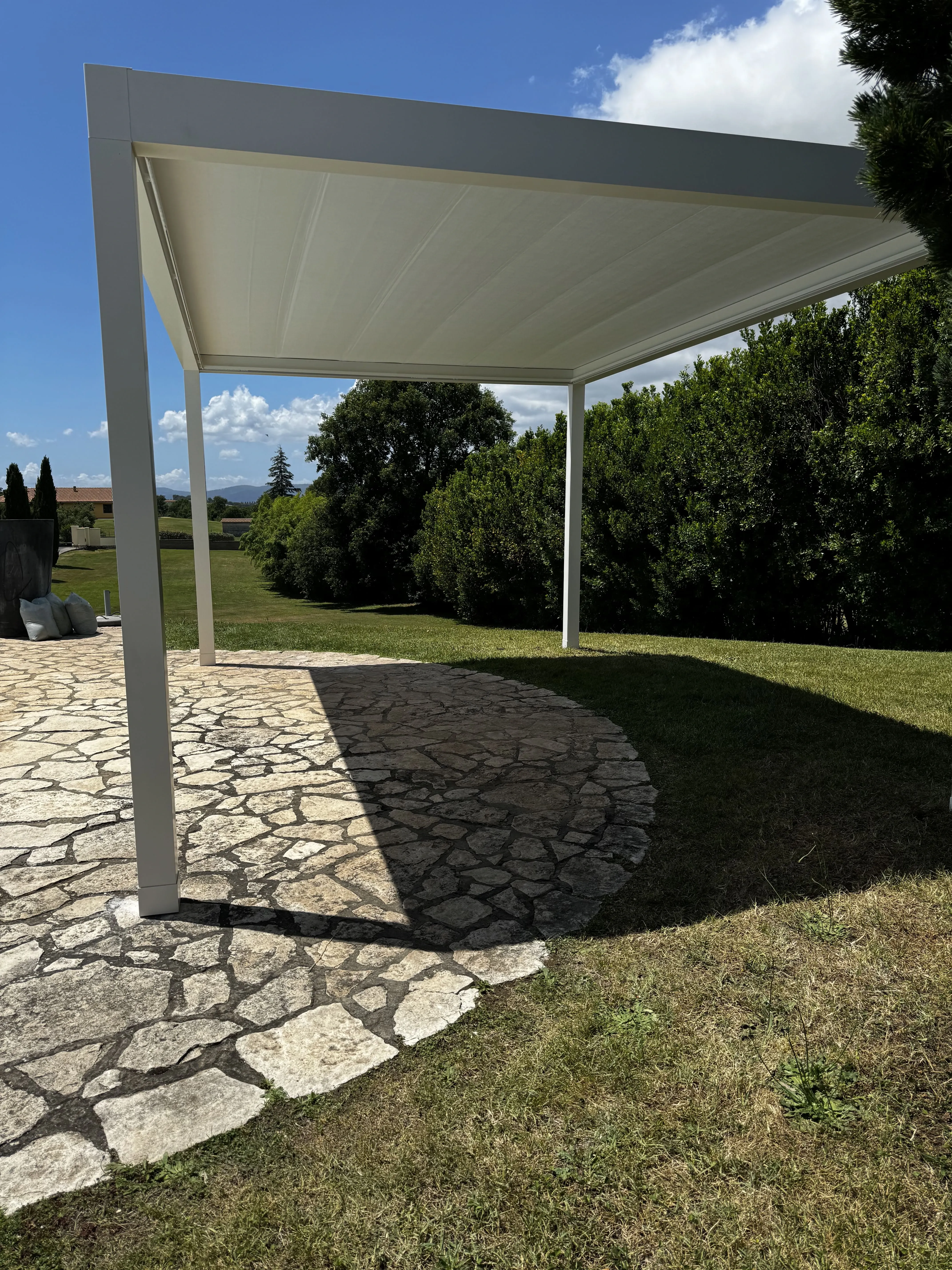Pergola a tetto piano